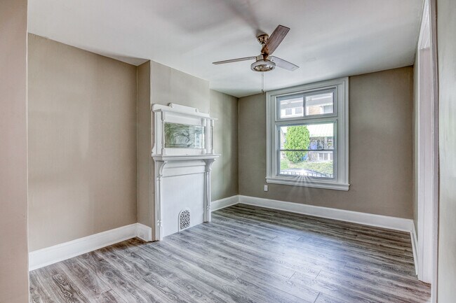 Building Photo - 4834 Olive St