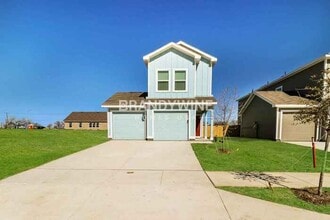 Building Photo - 1513 Mahogany Ln