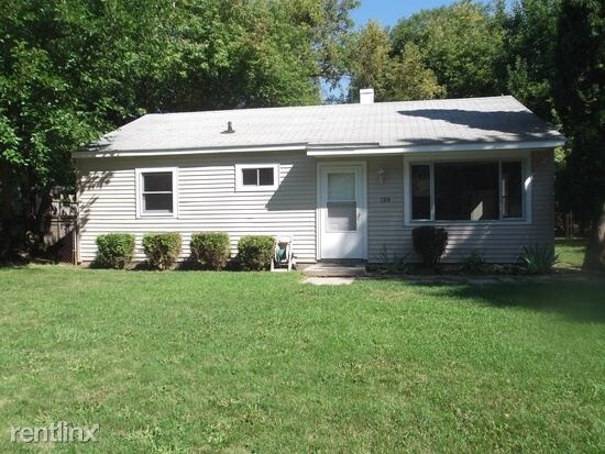 Primary Photo - 3 br, 1 bath House - 1314 Warwick Dr