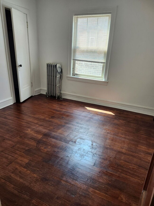 Building Photo - 2827 N Parkside Ave