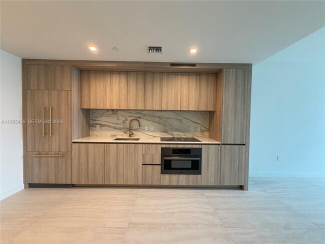 Building Photo - 77 SE 5th St