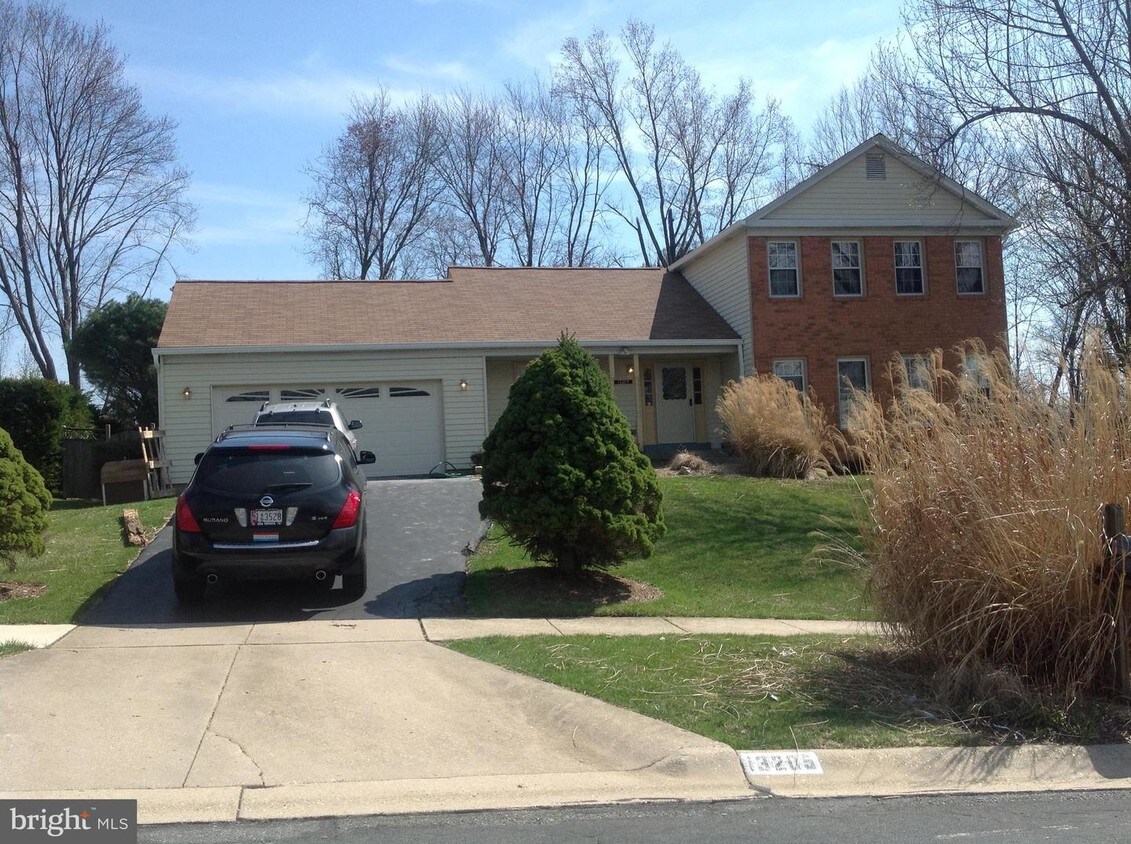 Primary Photo - 13205 Rippling Brook Dr