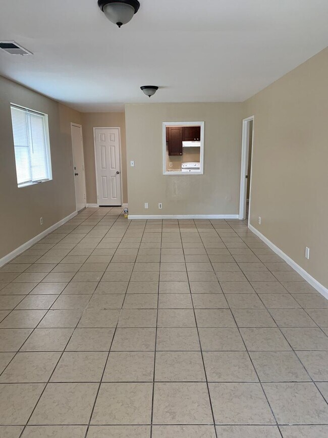 Foto del edificio - Newly refreshed spacious 2BD,2BR duplex in Eagle Lake, TX.