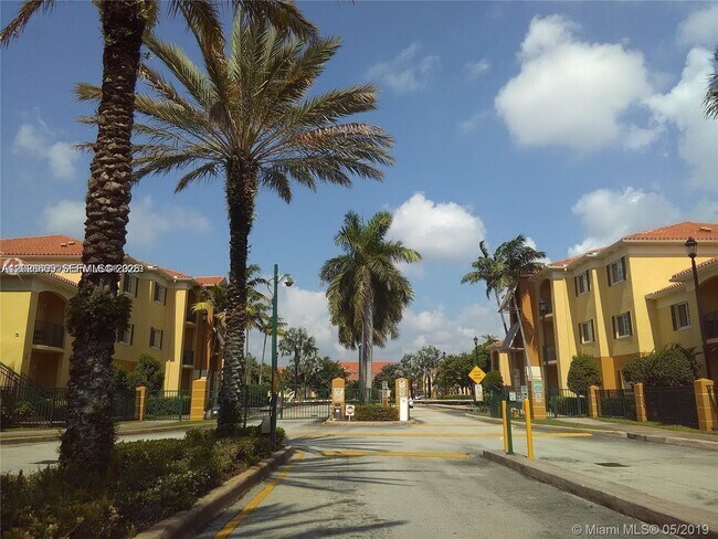 Building Photo - 7230 NW 114th Ave