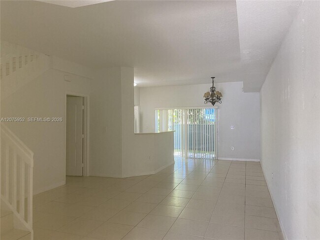 Foto del edificio - 8830 W Flagler St