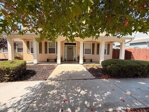 Building Photo - 1410 Raspberry Ave