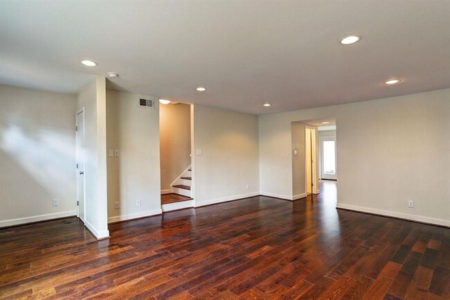 Foto del edificio - 12605 Huntingwick Dr