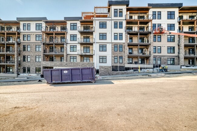 Building Photo - Balsam in Aspen Spring