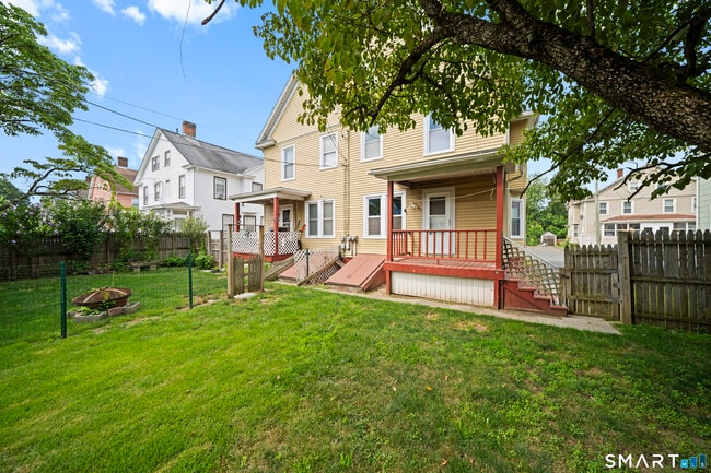 Building Photo - 44 Bigelow Ave