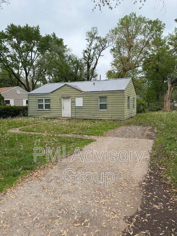 Foto principal - 3368 SE Girard St