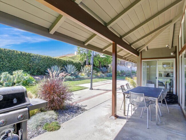 Building Photo - 6763 Radlock Ave