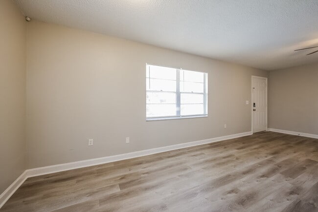 Building Photo - 1778 Settler Dr