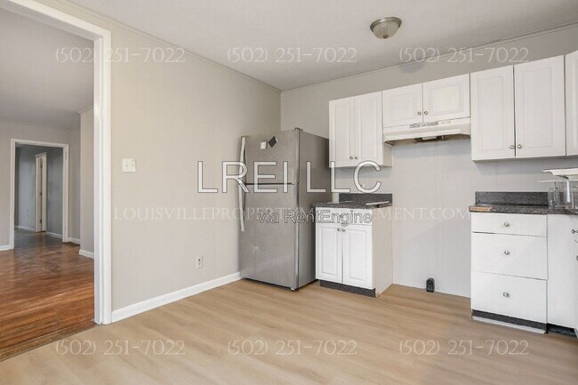 Foto del edificio - 1747 E Oak St