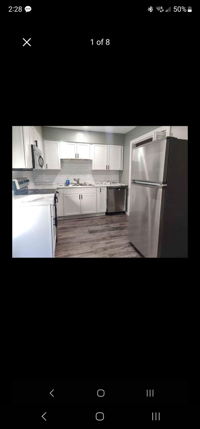 Building Photo - 4535 Valley View Dr