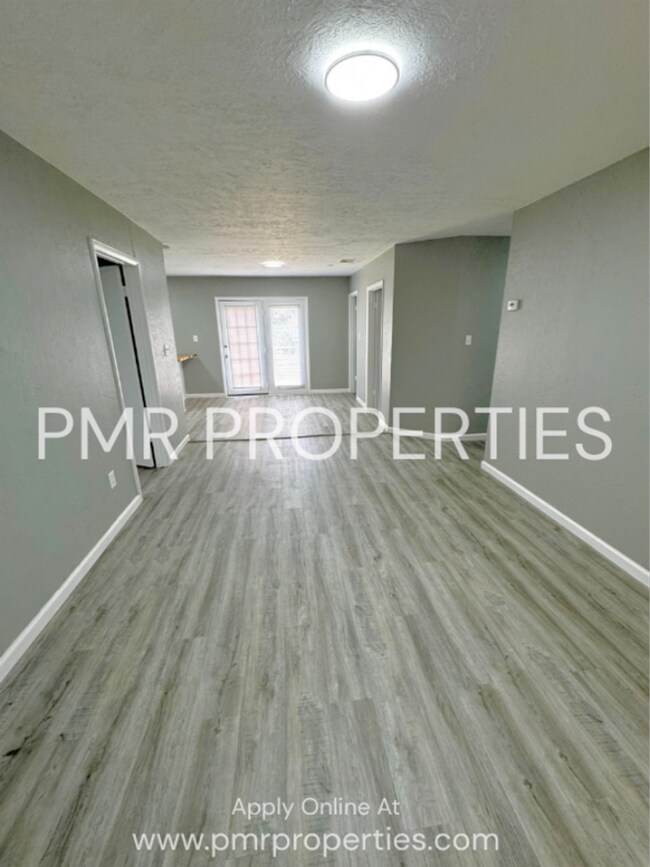 Foto del edificio - 4 Bedrooms/2 Bathrooms House