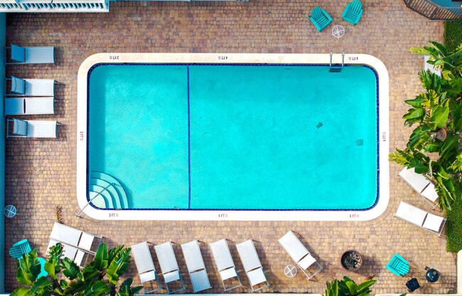 Building Photo - Deerfield East