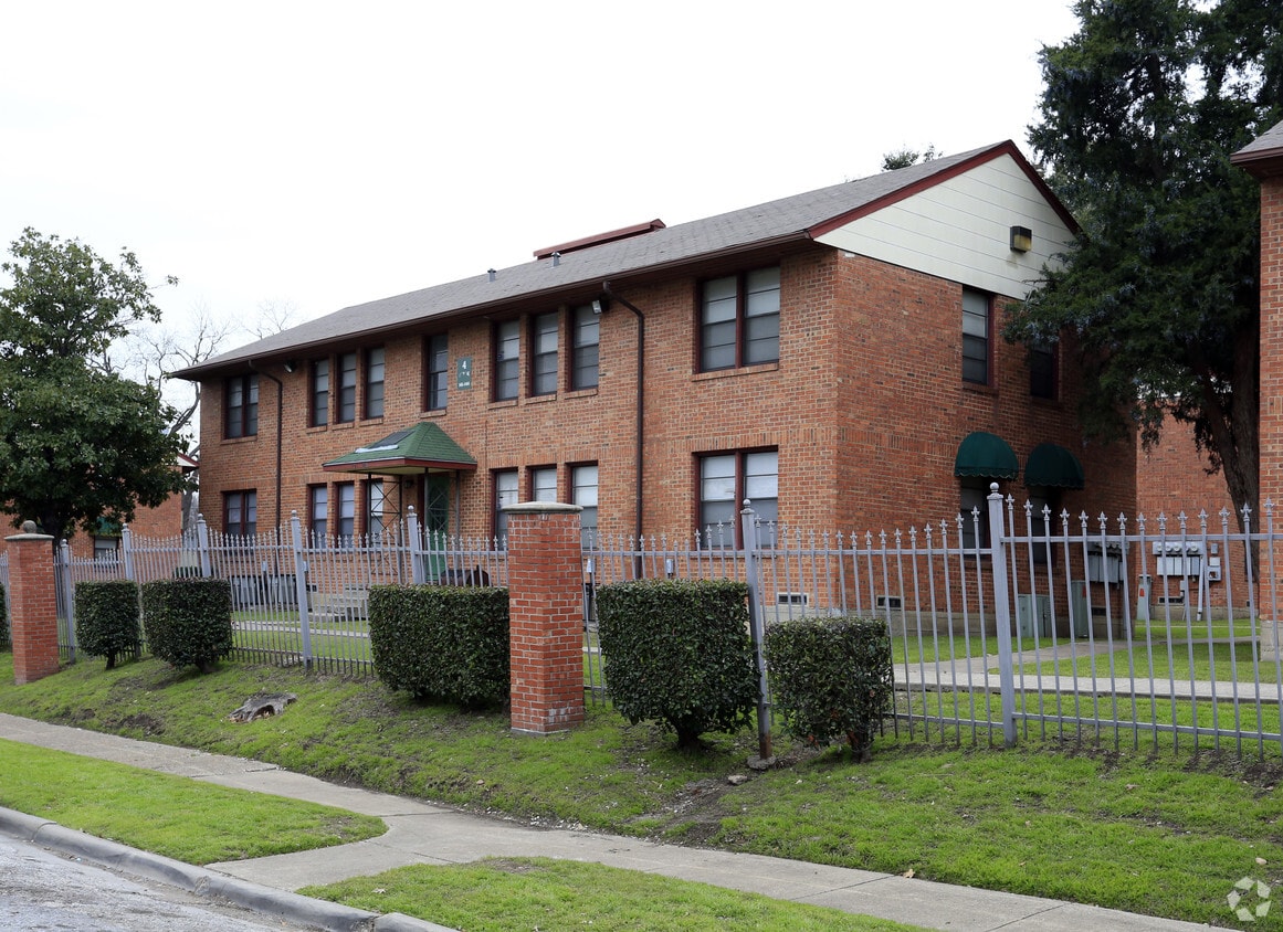 Wynnewood Gardens Apartments Dallas, TX