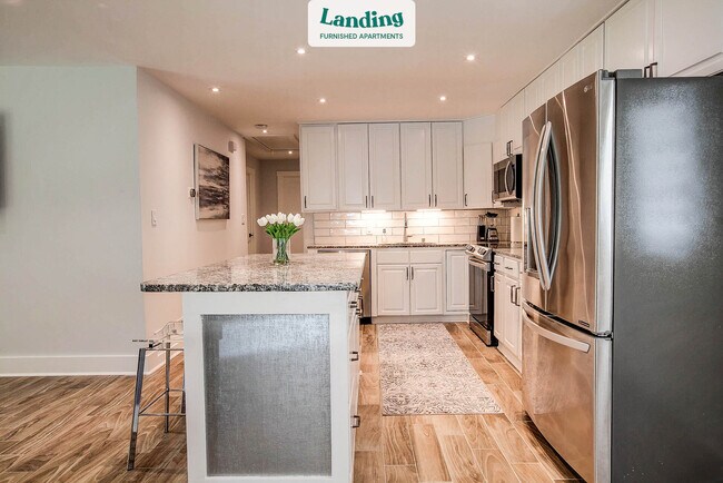 Foto del edificio - 3834 Lakeshore Dr