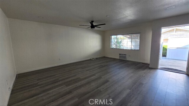 Foto del edificio - 2655 Andover Ave