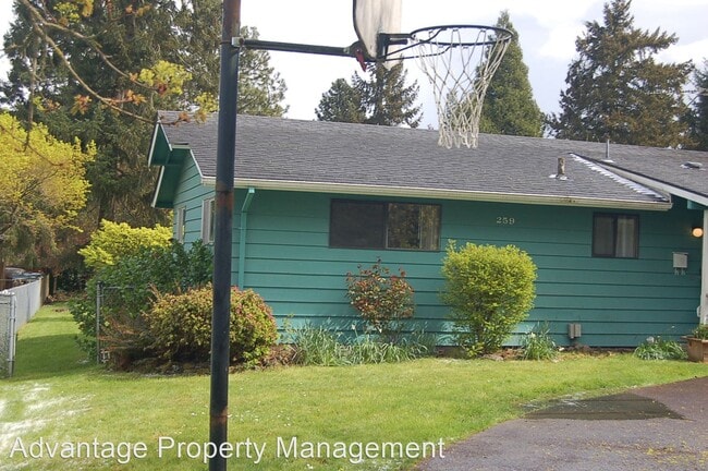 Building Photo - 3 br, 1.5 bath House - 259 WALNUT DR
