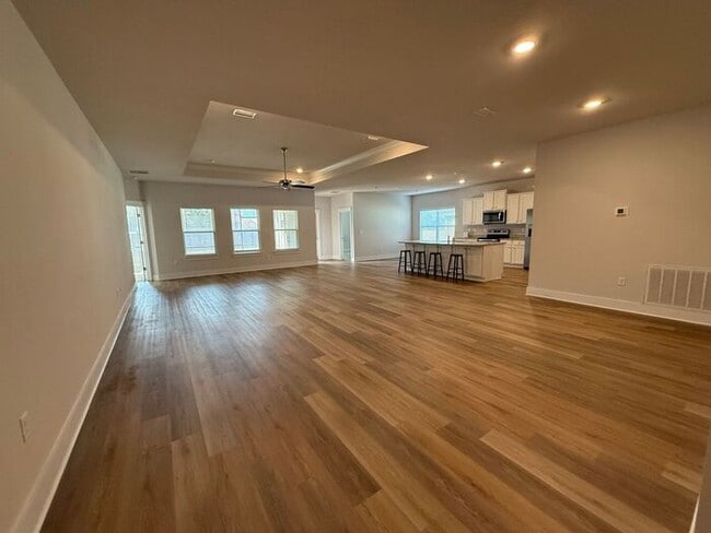 Building Photo - Pensacola - Kaheeley Ridge - 4 bedroom, 3 bathroom - lawn care included