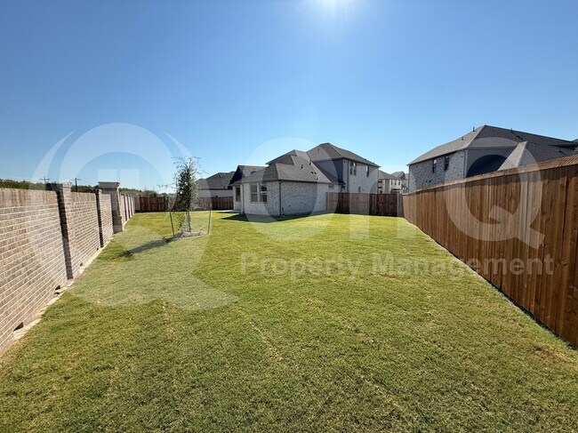 Foto del edificio - 1512 Wood Creek Dr