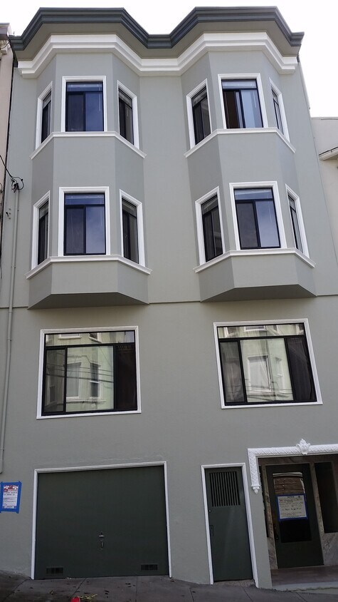 Foto principal - 1447 Washington St