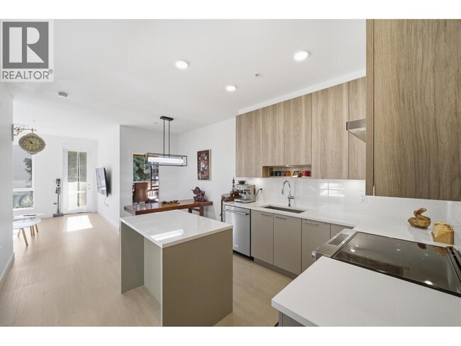 Building Photo - 7588 16th St