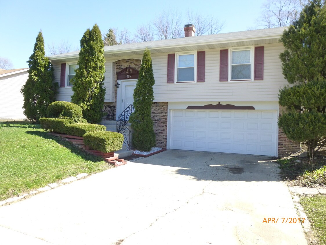 Primary Photo - 1489 Glen Ellyn Rd
