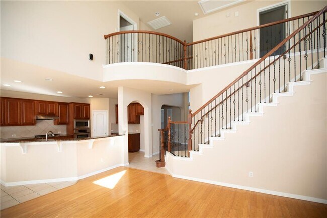 Building Photo - 8105 Tierra Linda Ln