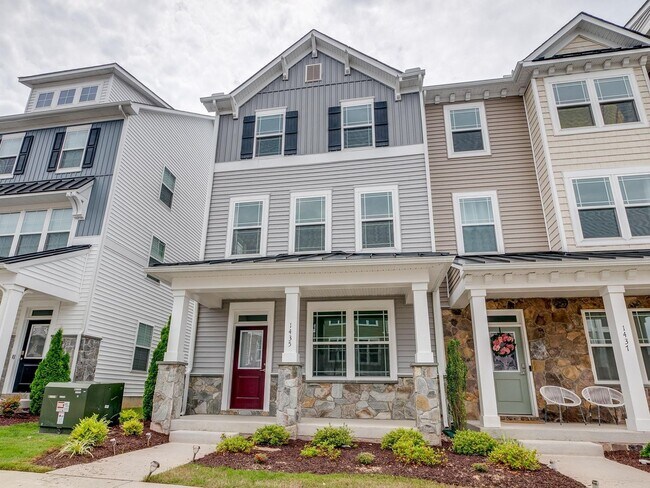 Foto del edificio - 1435 Harwinton Ct