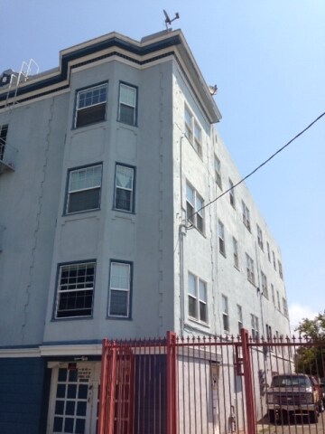 Building Photo - 144 13th St