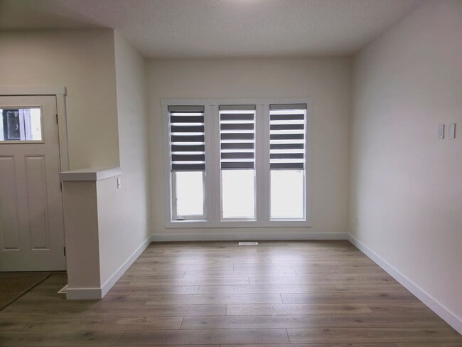 Building Photo - 63 Fenwyck Blvd