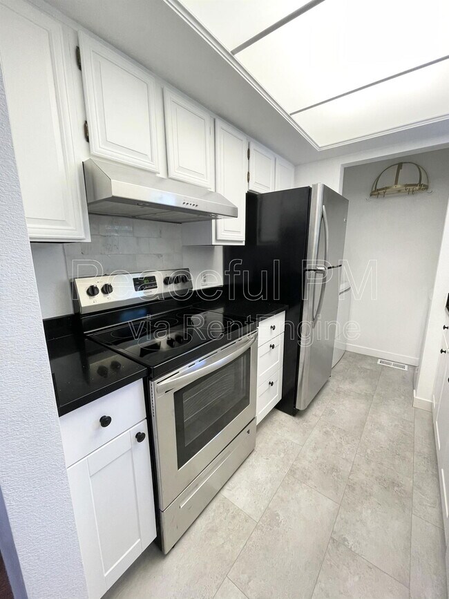 Foto del edificio - 6878 Countrywoods Cir
