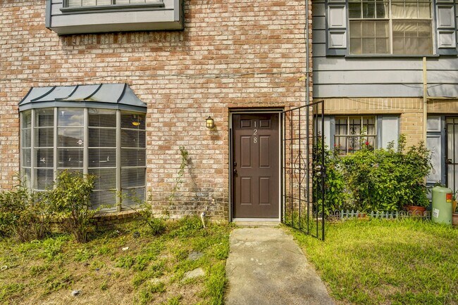 Foto del edificio - 128 Goodson Dr