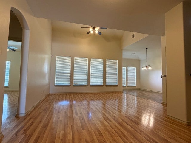 Foto del edificio - 3314 Selene Dr