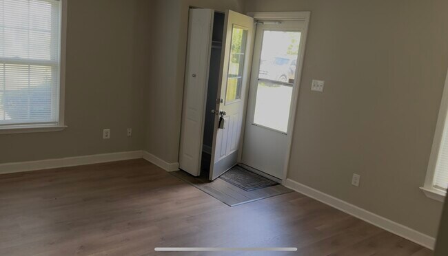 Foto del edificio - 3321 Chester Grove Rd