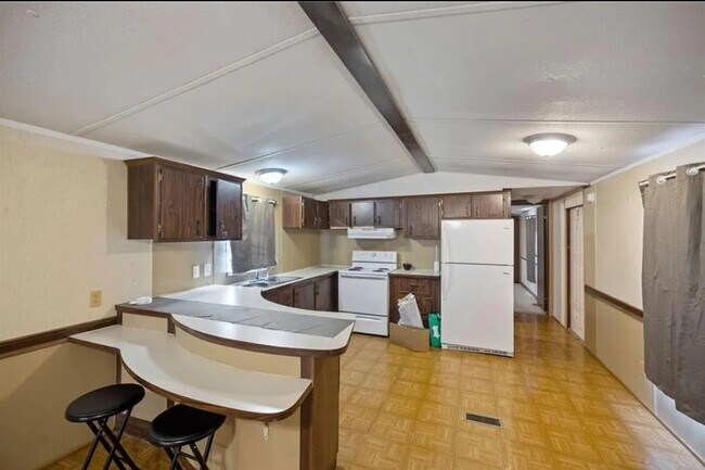 Building Photo - 52593 Schiro Rd