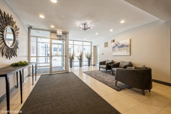 Foto del edificio - 2300 N Commonwealth Ave