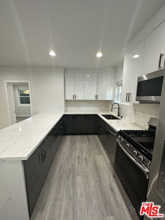 Foto principal - 608 W Hillcrest Blvd