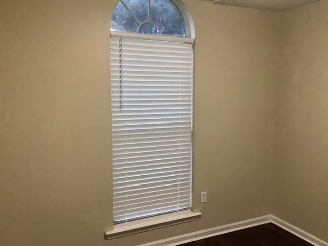 Building Photo - 108 Oak Grove Ln