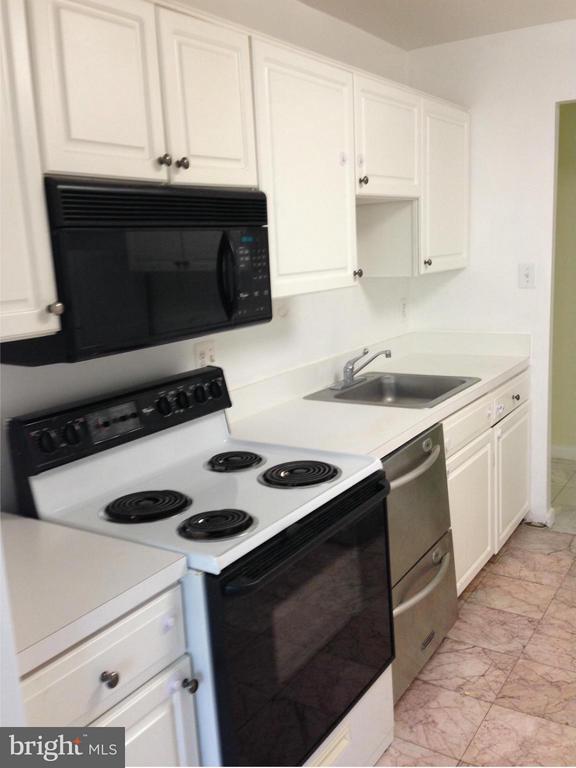 Foto del edificio - 5817 Edson Ln