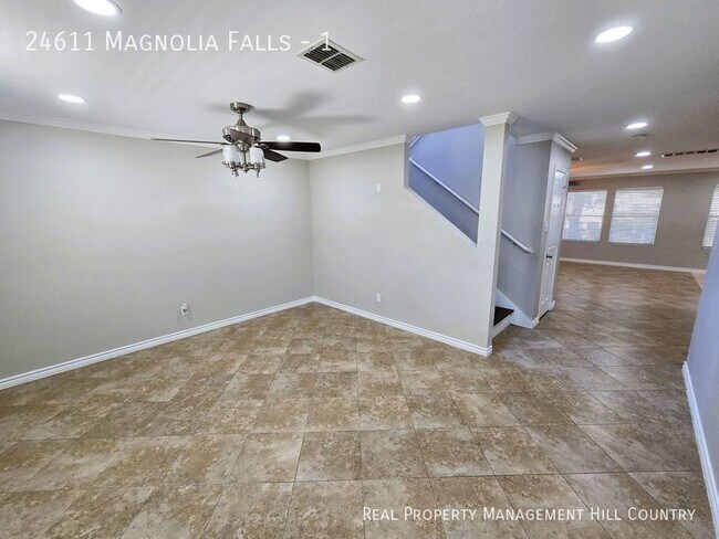 Building Photo - 24611 Magnolia Falls