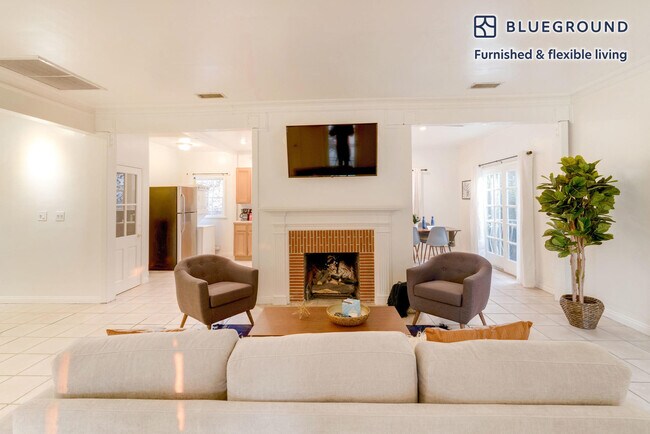 Foto del edificio - 9419 Charleville Blvd