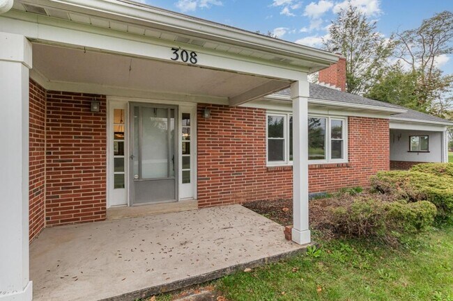 Building Photo - 308 N Middlesex Rd