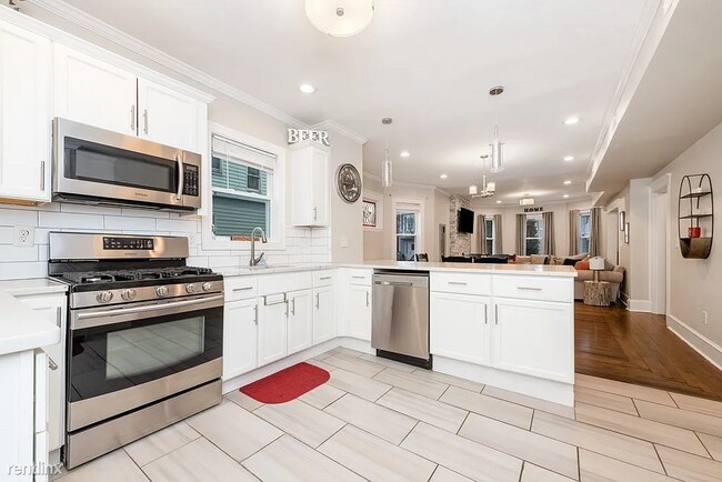 Foto del edificio - 3 br, 2 bath Condo - 30 Larchmont St