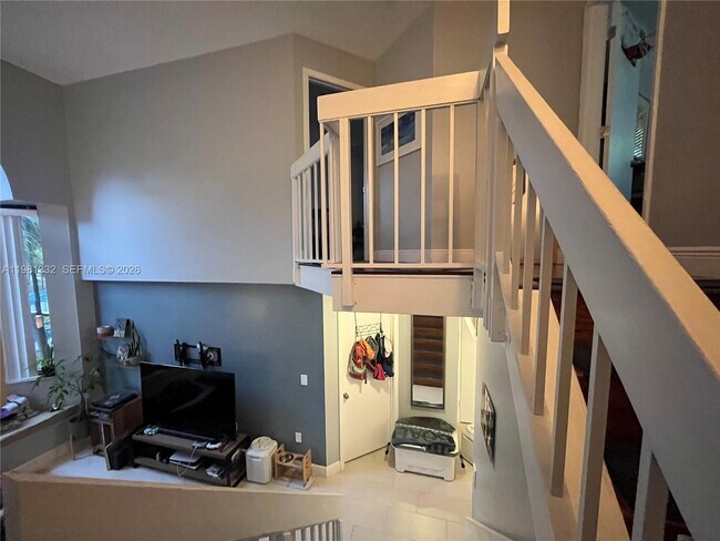 Foto del edificio - 15525 N Miami Lakeway