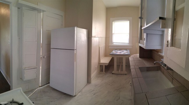 Foto del edificio - 125 E Courtland Pl
