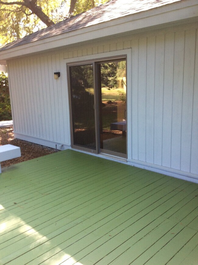 Foto del edificio - Hilton Head Plantation Ranch Style Home With Lagoon View!
