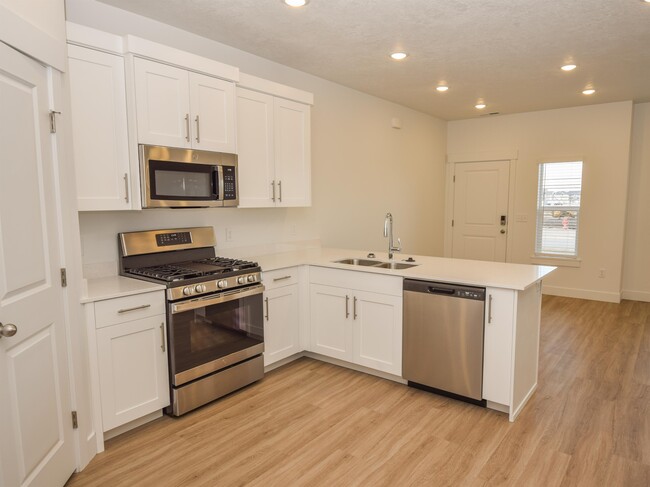 Building Photo - 3141 S 225 W